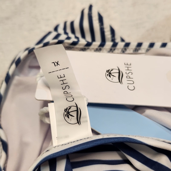 CUPSHE SWIM SIZE XL STRIPED One-Piece Swimsuit - Picture 10 of 12